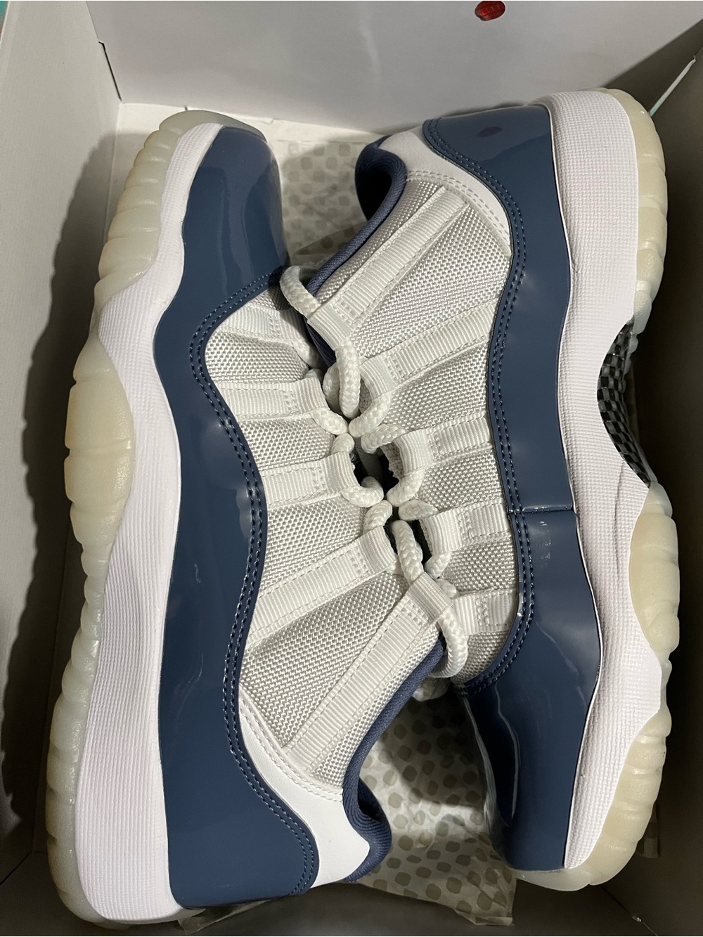Jordan 11s 7y